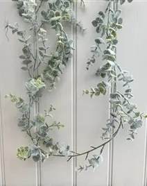 Garland eucalypthus plastic with ice finish